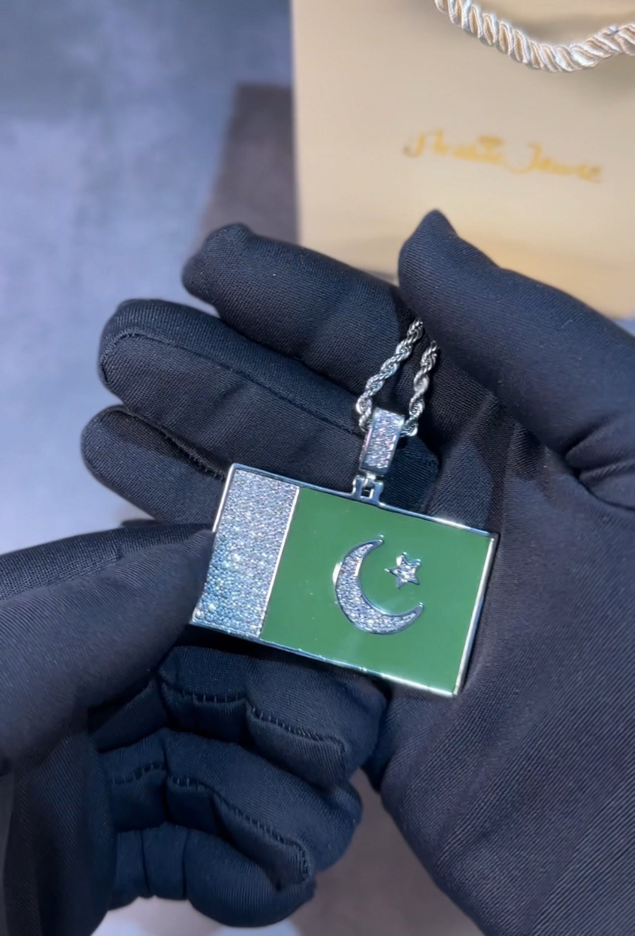 Pakistan Pendant with rope 60cm Rope chain